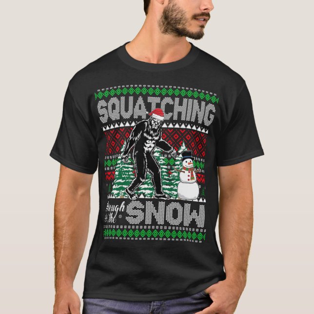 T-shirt Squatching à travers la neige Bigfoot laide Sweate (Devant)