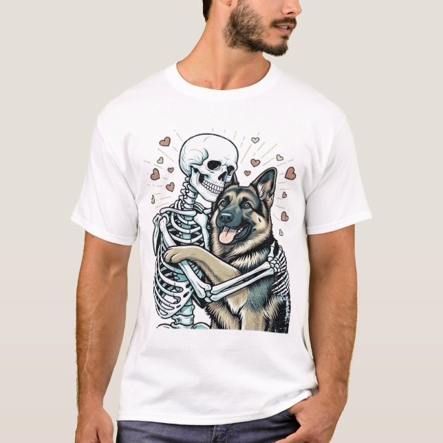 T-shirt Squelette serrant un berger allemand � Unique goth (Devant)