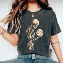Squelette Vintage au Clair de Lune Tenant la Plein