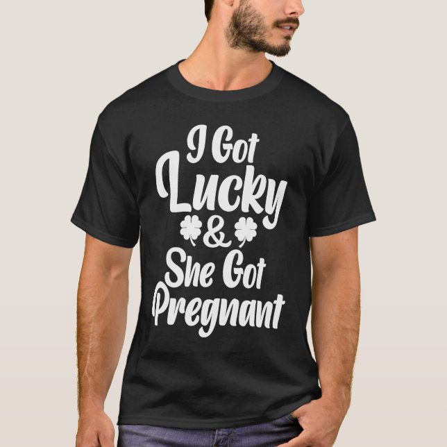 T-shirt St Patrick Day Lucky Couple Pregnancy Announcement (Devant)