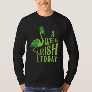 T-shirt St Patrick's Day A Wee Bit Flamant rose irlandais
