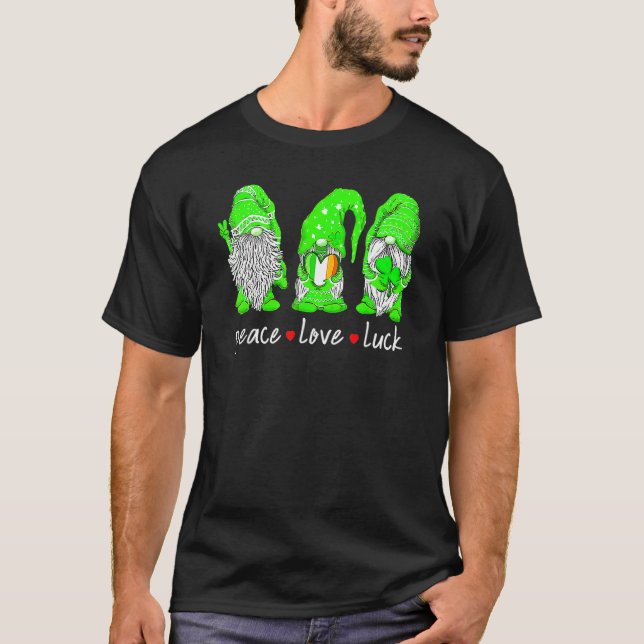 T-shirt St Patrick's Day Gnome Peace Love Luck Heart Shamr (Devant)