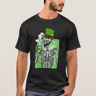 T-shirt St. Patrick's Skull Boire du café Lucky