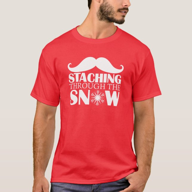 T-shirt STACHING PAR la NEIGE (lettres légères) (Devant)