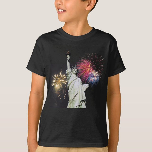 T-shirt Statue de la liberté - arrière - plan de feux (Devant)