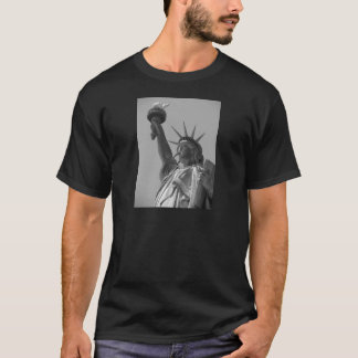 T-shirt Statue noire et blanche de Liberty New York