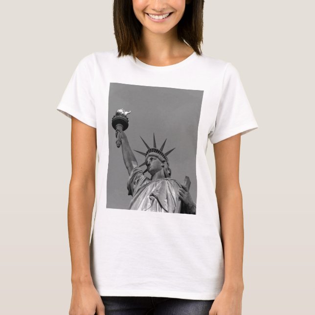 T-shirt Statue noire et blanche de Liberty New York (Devant)