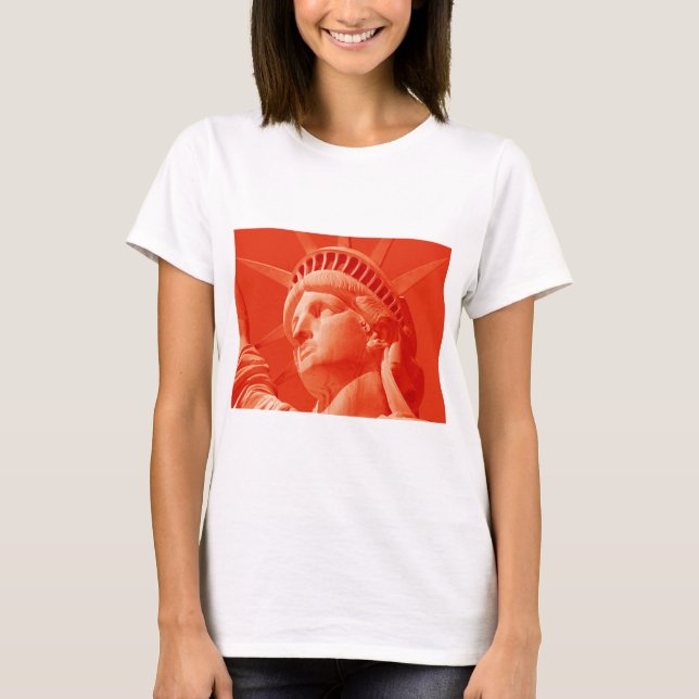 T-shirt Statue rouge de la Liberté (Devant)