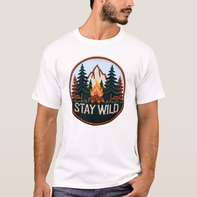 T-shirt Stay Wild - Brodé Forest Adventure Patch Art (Devant)