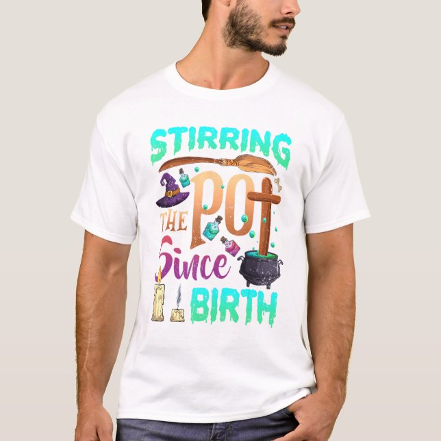 T-shirt Stirring Le Pot Depuis La Sorcière D'Halloween Nai (Devant)