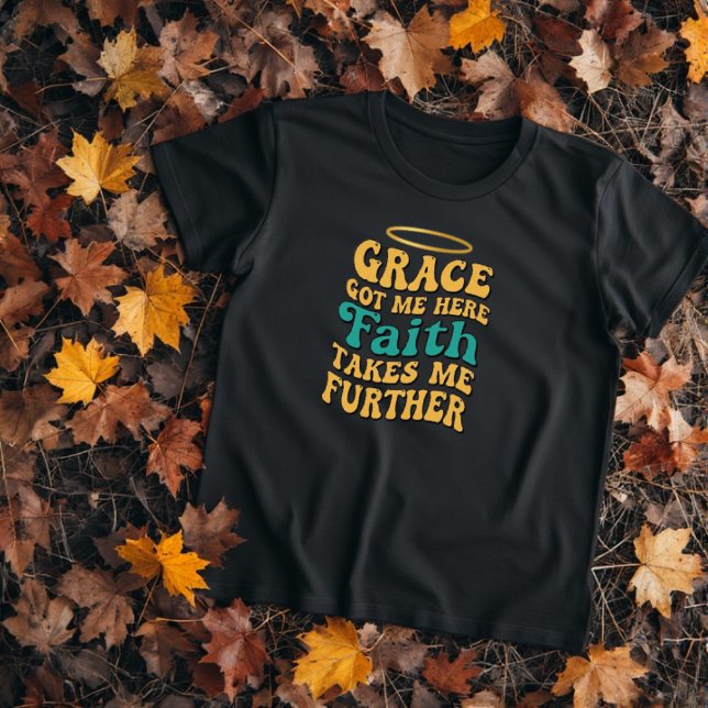 T-shirt Style rétro Grace and Faith design (Grace and faith t-shirt design with a yellow halo and retro style Christian message.)