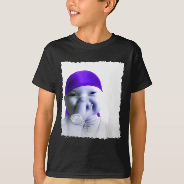 T-shirt Stylish Ai Baby Holding Back Laugh Gigging Meme  (Devant)