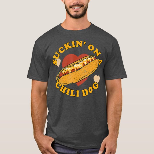 T-shirt Suckin Sur Un Chien De Chilli Foodie Drôle (Devant)