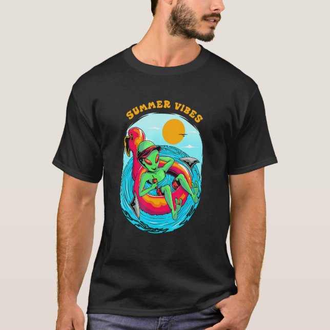 T-shirt Summer Vibes Alien Resting in the Beach Vacation B (Devant)