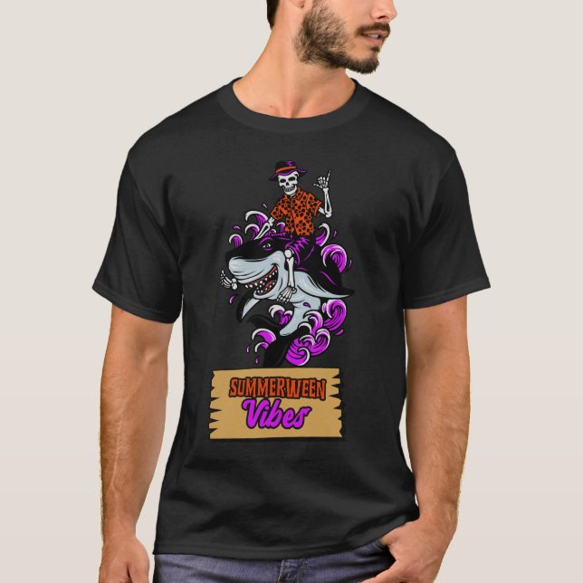 T-shirt Summerween Vibes Skeleton Riding a Shark (Devant)