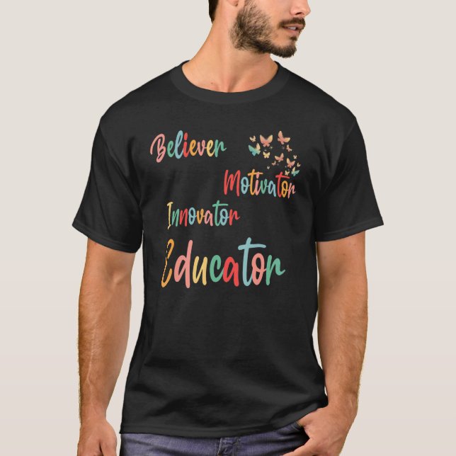 T-shirt Super Rétro Croyant Motivateur Innovateur Éducateu (Devant)