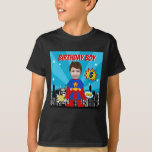 T-shirt Superhero Comic Style de livre Boy Birthday Photo<br><div class="desc">Une fête d'anniversaire sur le thème des super-héros est une façon populaire et excitante de célébrer la journée spéciale d'un enfant. C'est une façon amusante d'encourager l'imagination et la créativité tout en célébrant l'anniversaire d'un garçon. Ce design aux couleurs vives et audacieuses sur le thème des superhéros, avec un style...</div>