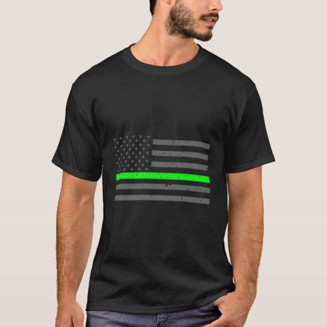 T-shirt Support du drapeau américain de la ligne verte min (Devant)