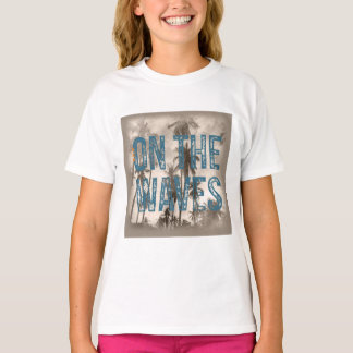T-shirt Sur les vagues - Grunge Beach Typographie Surf Des