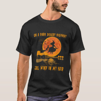 T-shirt Sur une autoroute déserte et sombre - Sorcière du 
