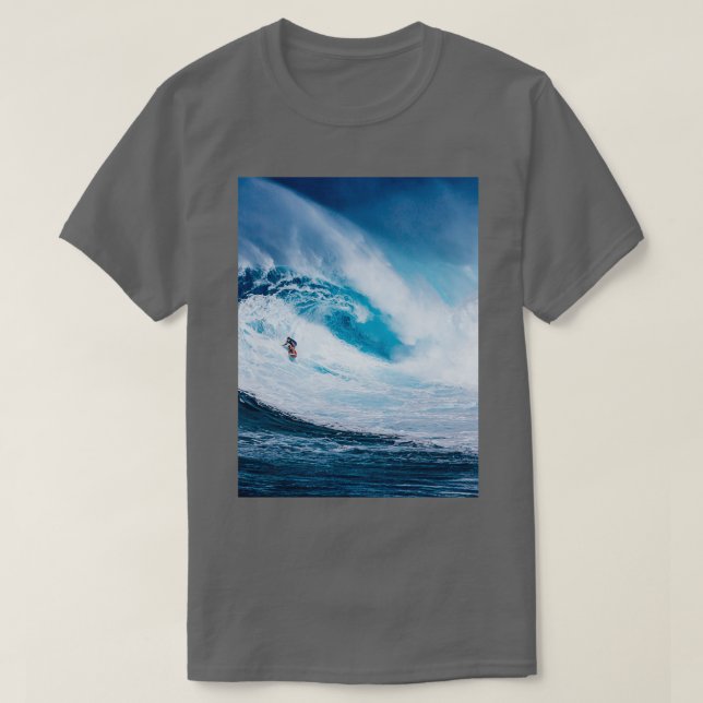 T-shirt Surfer sur des vagues extrêmes (Design devant)