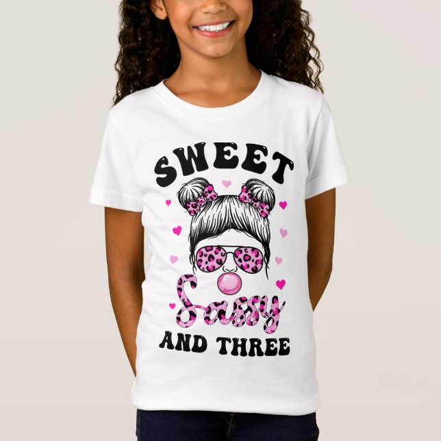 T-Shirt Sweet Sassy Et Trois Lunettes De Soleil Bun Léopar (Devant)