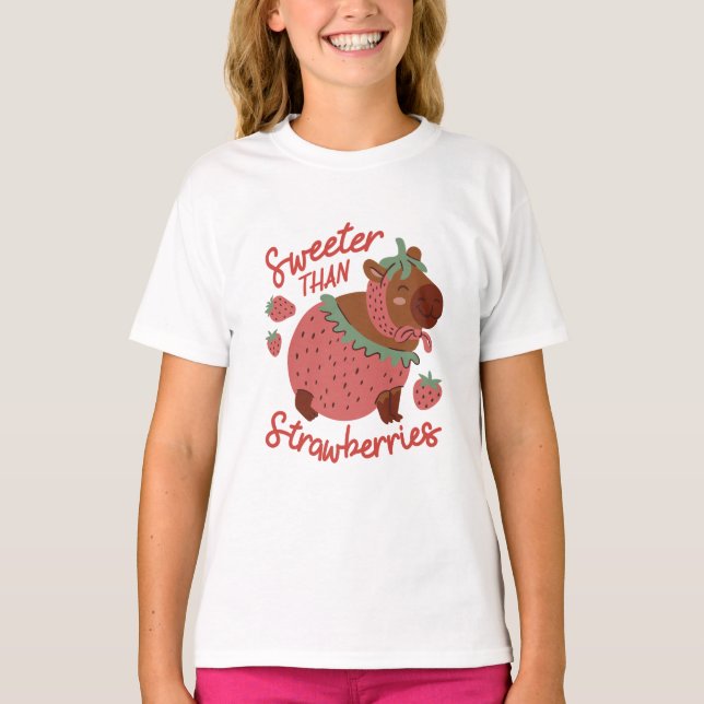 T-shirt Sweet Than Strawberries Capybara (Devant)