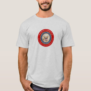 T-shirt T des hommes limites finales