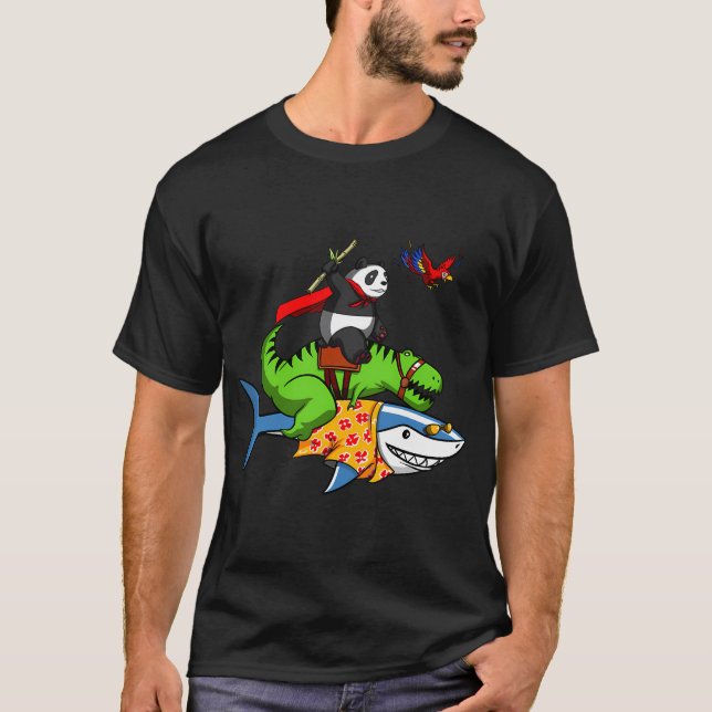 T-shirt T-Rex Dinosaure Et Panda à Cheval sur un Requin (Devant)