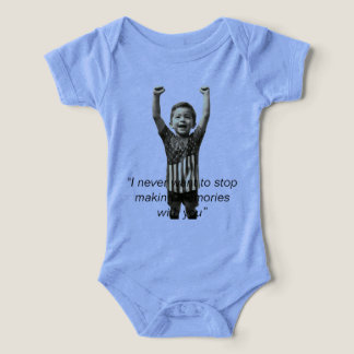 T-Shirt T-shirt bébé adoré aux États-Unis