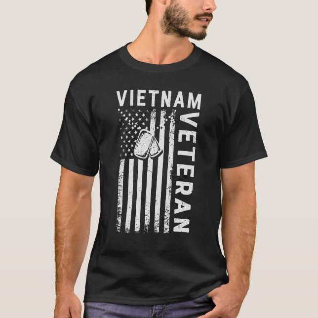 T-shirt Tag U S Drapeau Vietnam Vétérinaire (Devant)
