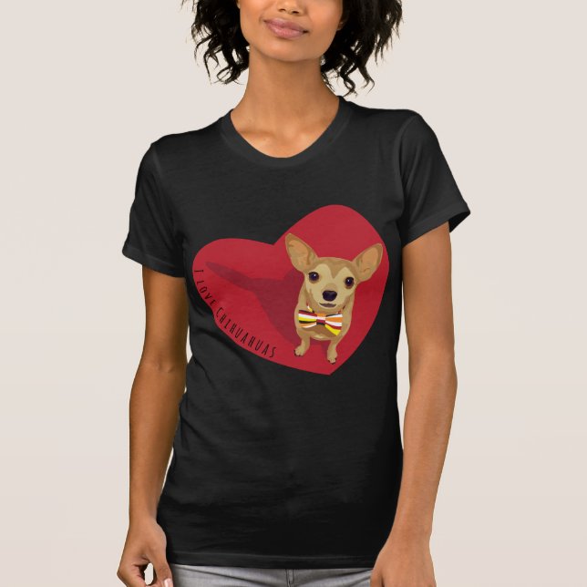 T-shirt Tan Chihuahua avec cravate arc dans un coeur rouge (Devant)