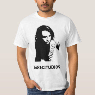 T-shirt Tattooed girl