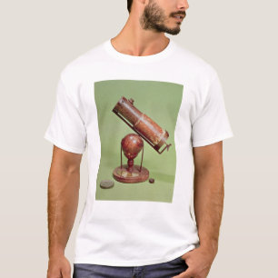 T-shirt Télescope appartenant à monsieur Isaac Newton 16