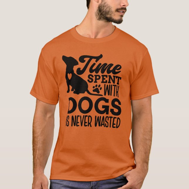 T-shirt Temps passé avec des chiens amis famille (Devant)
