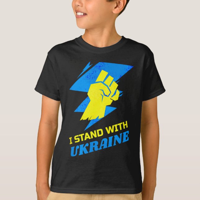 T-shirt Tenez-vous avec le drapeau ukrainien anti-Poutine  (Devant)