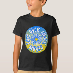 T-shirt Tenez-vous avec l'Ukraine Amour sur la musique de 