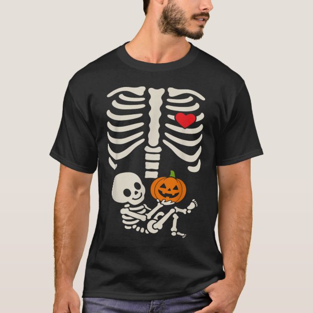 T-shirt Tenue de grossesse Halloween Bébé squelette coeur  (Devant)