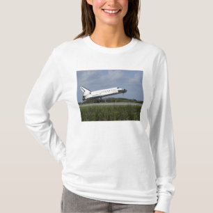T-shirt Terres de découverte de navette spatiale sur la
