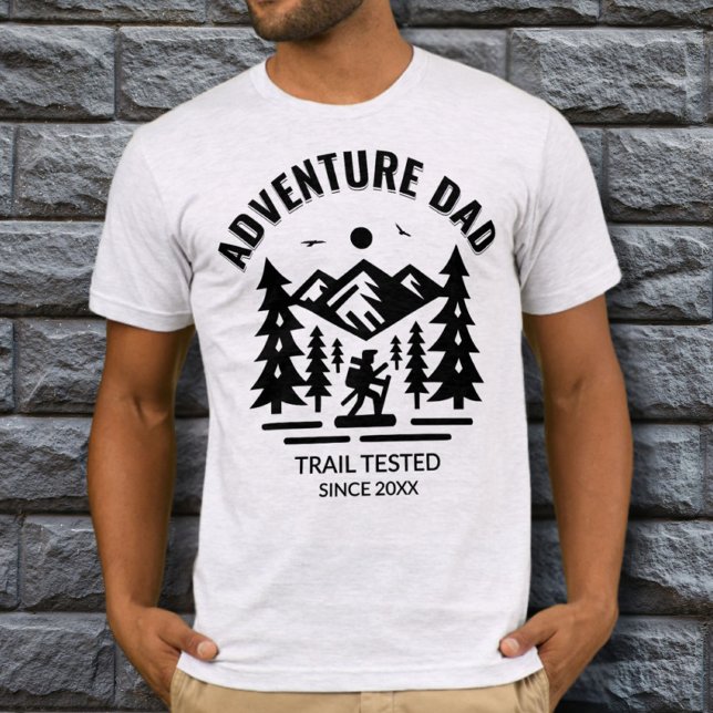 T-shirt Testé sur le sentier papa de l'aventure grise de c (Créateur téléchargé)