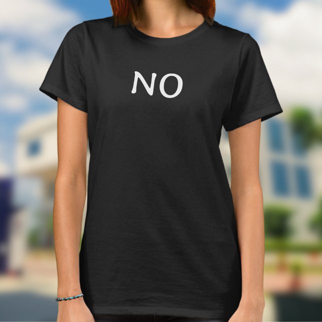 T-shirt Texte de l'énoncé "No Simple Minimalist" (A statement t-shirt with a simple minimalist design, of the word 'No' in capital letters)