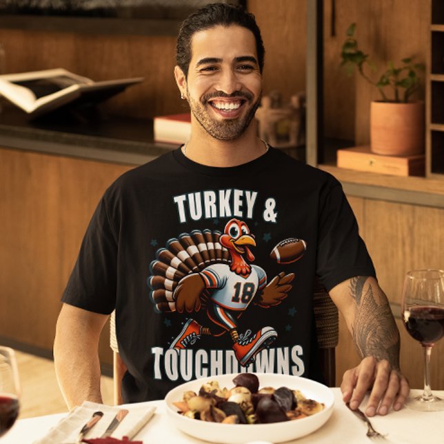 T-shirt Thanksgiving Football Turquie et Touchdowns Sports (Turkey and touchdowns funny Thanksgiving football season t-shirt.)
