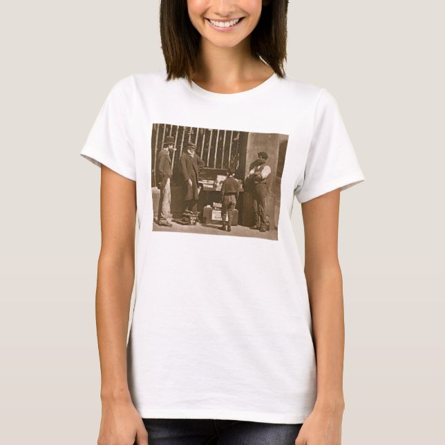 T-shirt The Dramatic Shoe Black, 1876-77 (bois) (Devant)