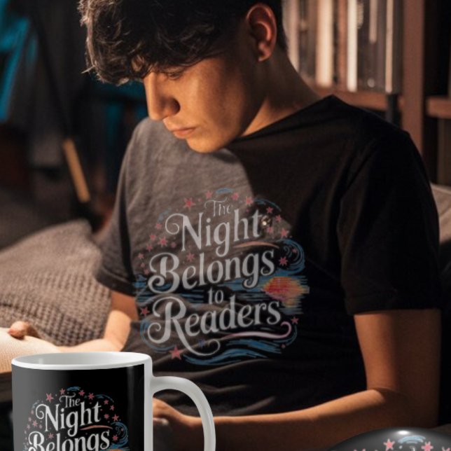 T-shirt The Night appartient aux lecteurs, sombre livre un (Créateur téléchargé)