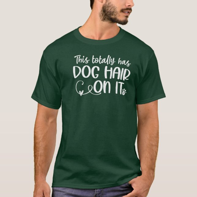 T-shirt Thisotally a des cheveux de chien sur elle Amoureu (Devant)