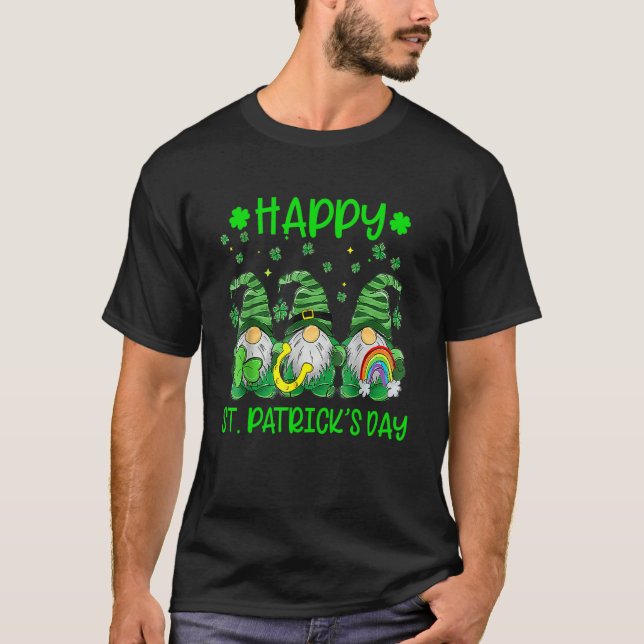T-shirt Three Gnomes Holding Shamrock Leopard Plaid St Pat (Devant)