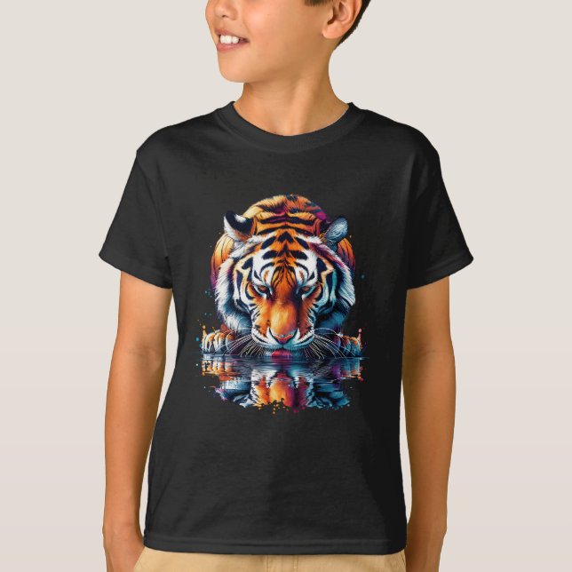 T-shirt Tigre regardant son reflet dans l'eau (Devant)