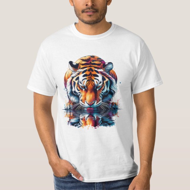 T-shirt Tigre regardant son reflet dans l'eau (Devant)