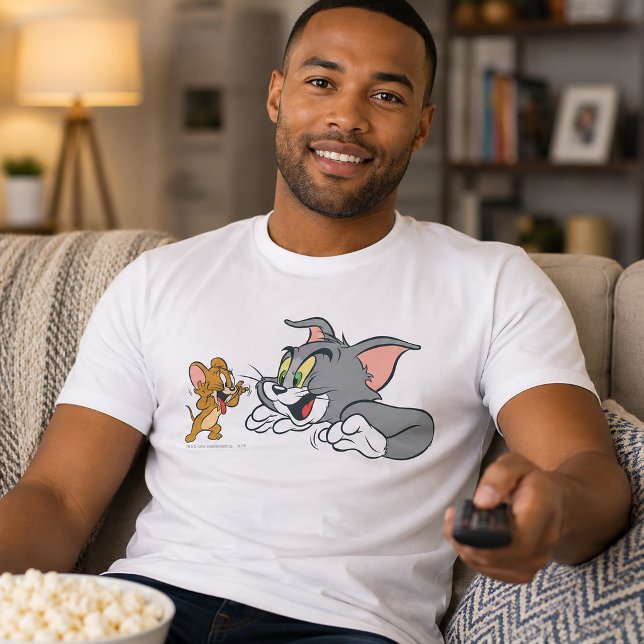 T-shirt Tom et Jerry font des grimaces (Simulated person wearing shirt)