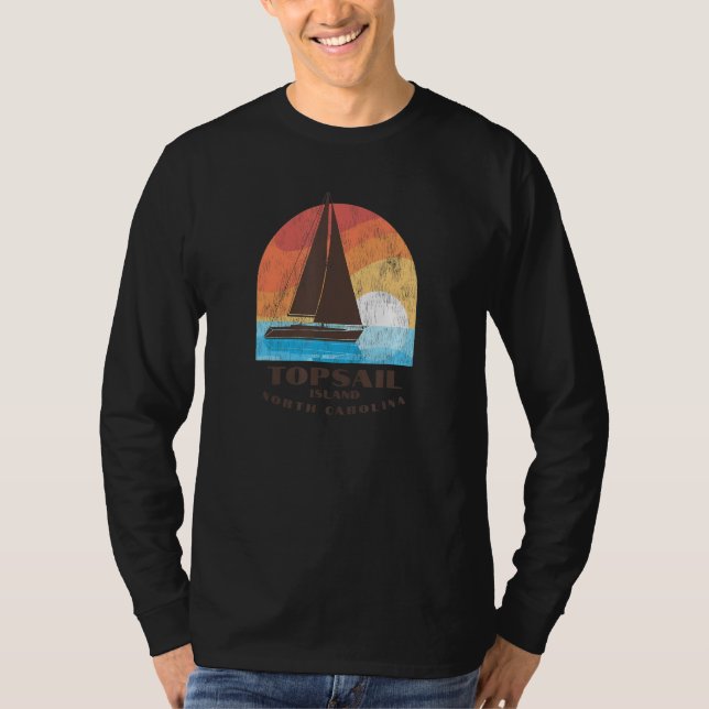 T-shirt Topsail Island, NC Vacationing Sailboating Sunrise (Devant)